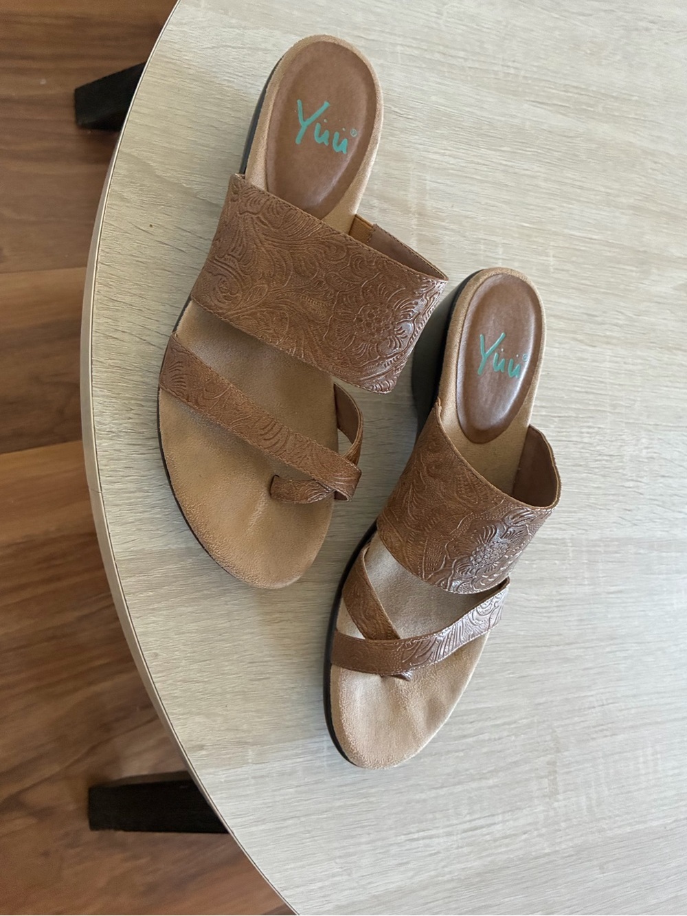 Yuu Womens spring summer Wedge Sandals Brown Floral Embossed Toe Loop Slide #10